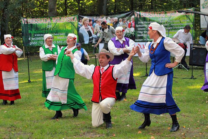 5&#x2e;09&#x2e;2011&#x20;-&#x20;VIII&#x20;Biesiada&#x20;Wileńska&#x2c;&#x20;czyli&#x20;pohulanka&#x20;w&#x20;lesie&#x20;miejskim