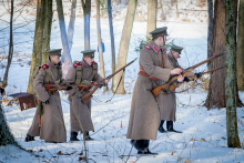 7.02.2017 – Inscenizacja historyczna przyciągnęła do lasu setki widzów